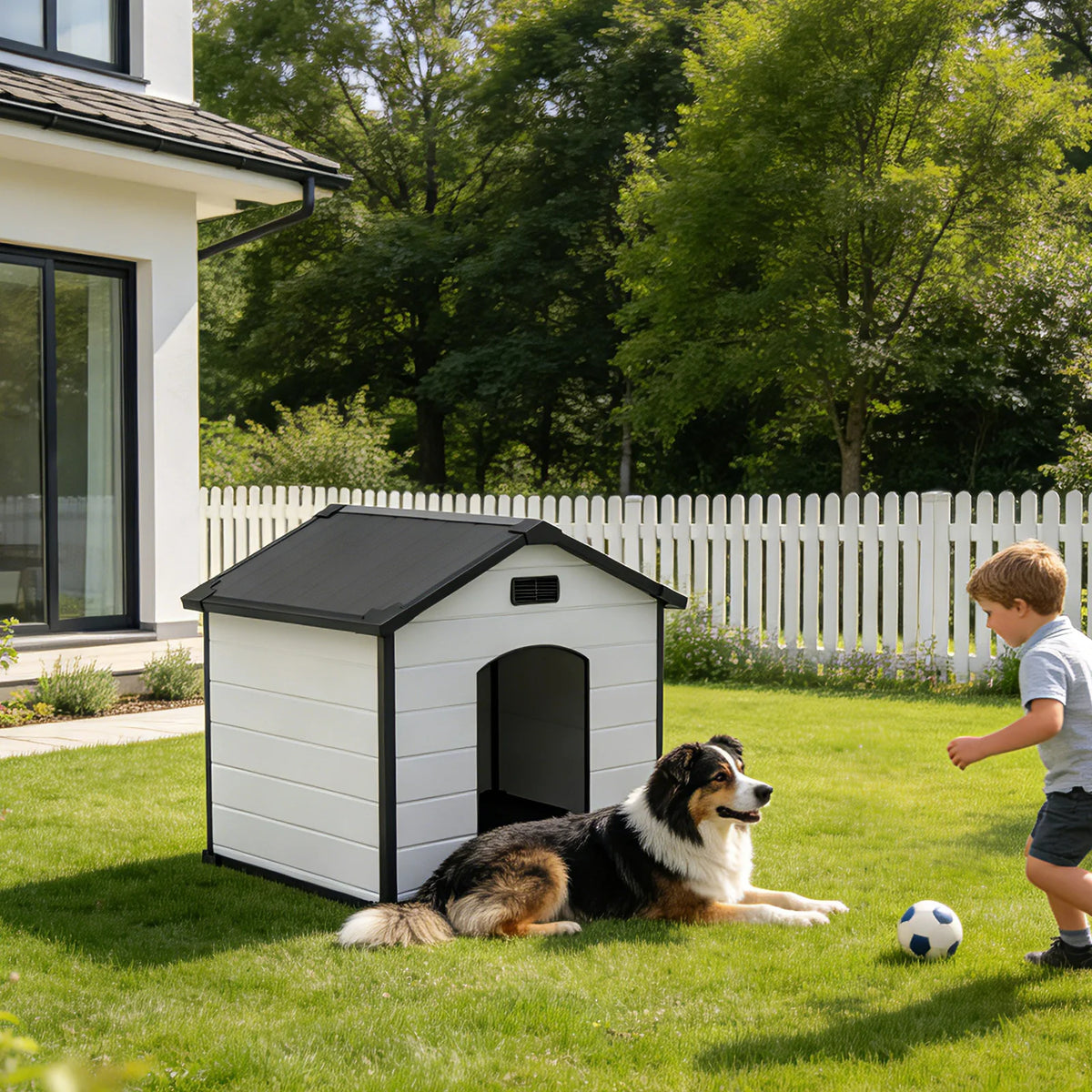 Waterproof Large Dog House With Ventilated Elevated Floor